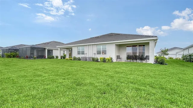 a view of outdoor space yard and front view of a house