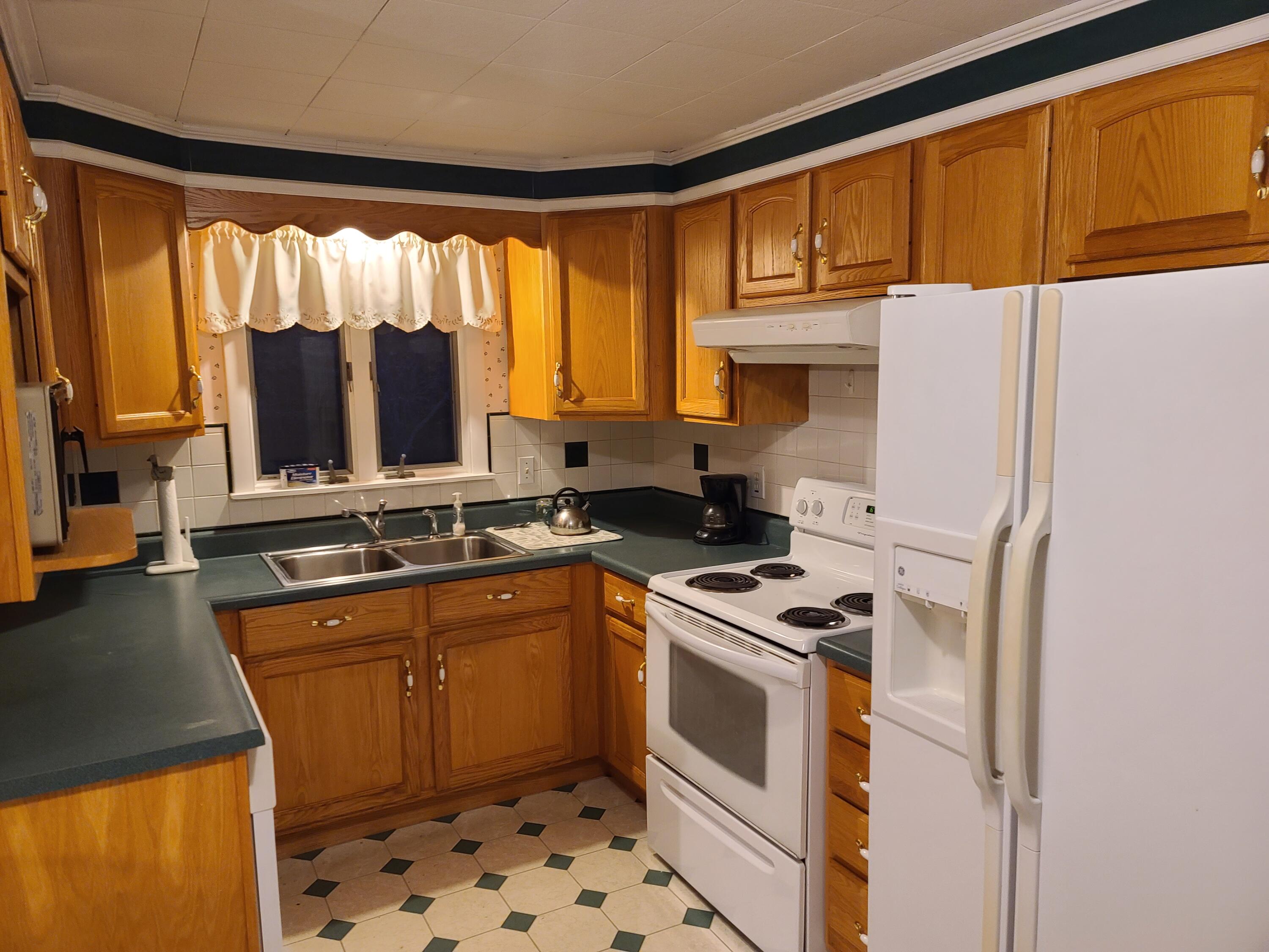 182 Sandy Point Road Stockton Springs, ME 04981 - Photo 4 of 27 2021-10-13 18.06.39
