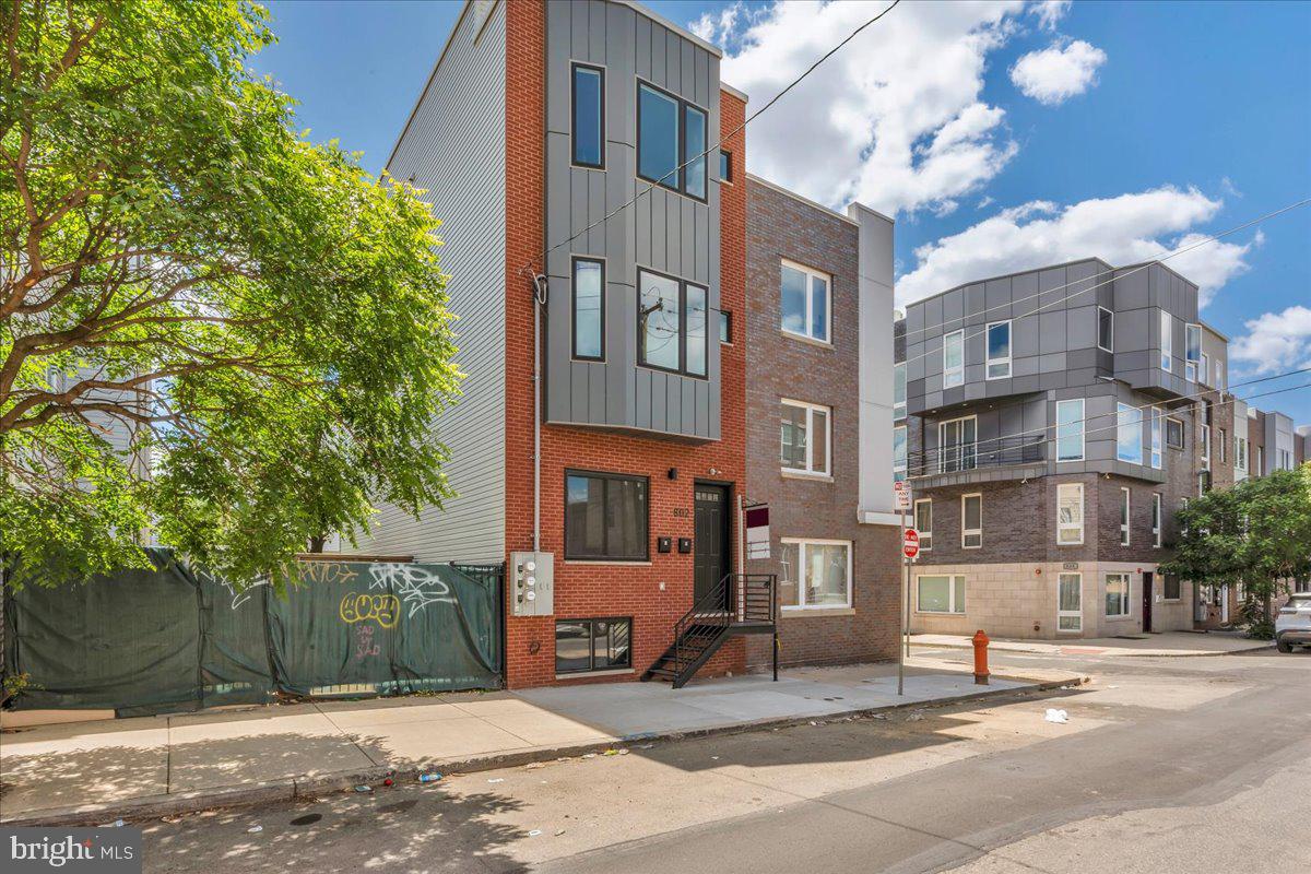 802 West Norris Street Philadelphia, PA 19122 - Photo 2 of 36