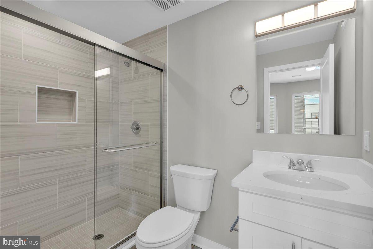 802 West Norris Street Philadelphia, PA 19122 - Photo 31 of 36