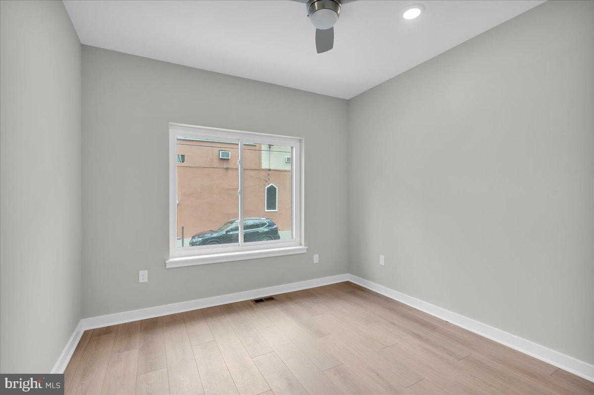 802 West Norris Street Philadelphia, PA 19122 - Photo 10 of 36