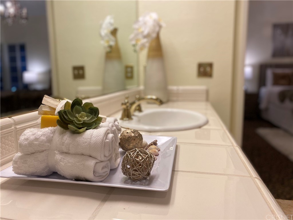 5688 Tanner Ridge Avenue Westlake Village, CA 91362 - Photo 15 of 32