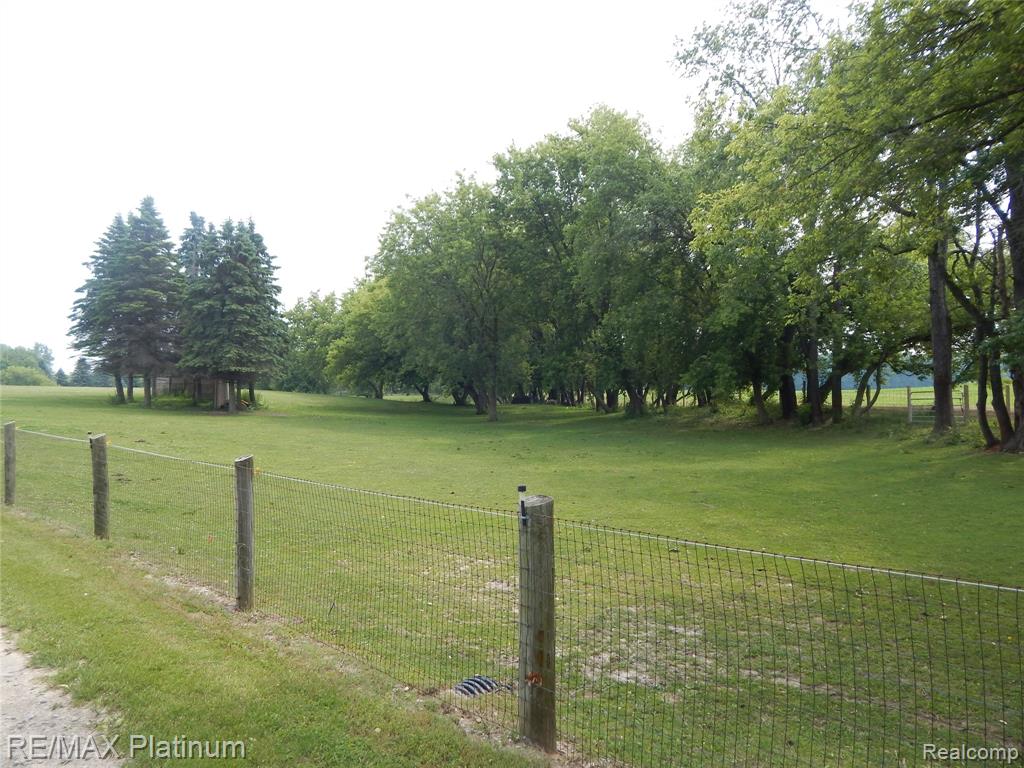 2025 West Rose Center Road Holly, MI 48442 - Photo 23 of 68 Gallery Image 23
