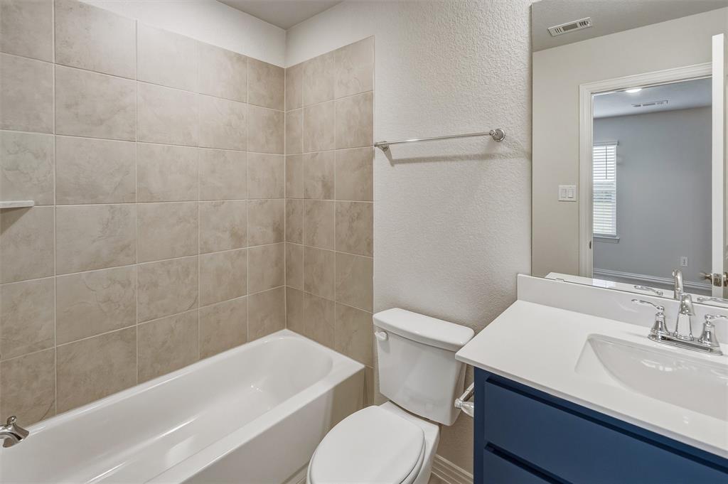 1233 Frio Drive Springtown, TX 76082 - Photo 21 of 29