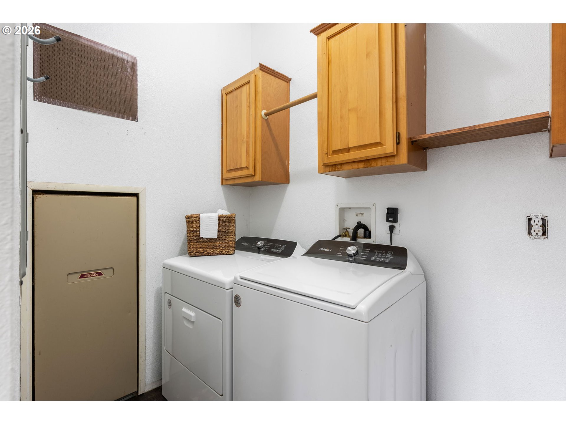 11 2nd Street Carson, WA 98610 - Photo 23 of 40 a utility room with dryer and washer