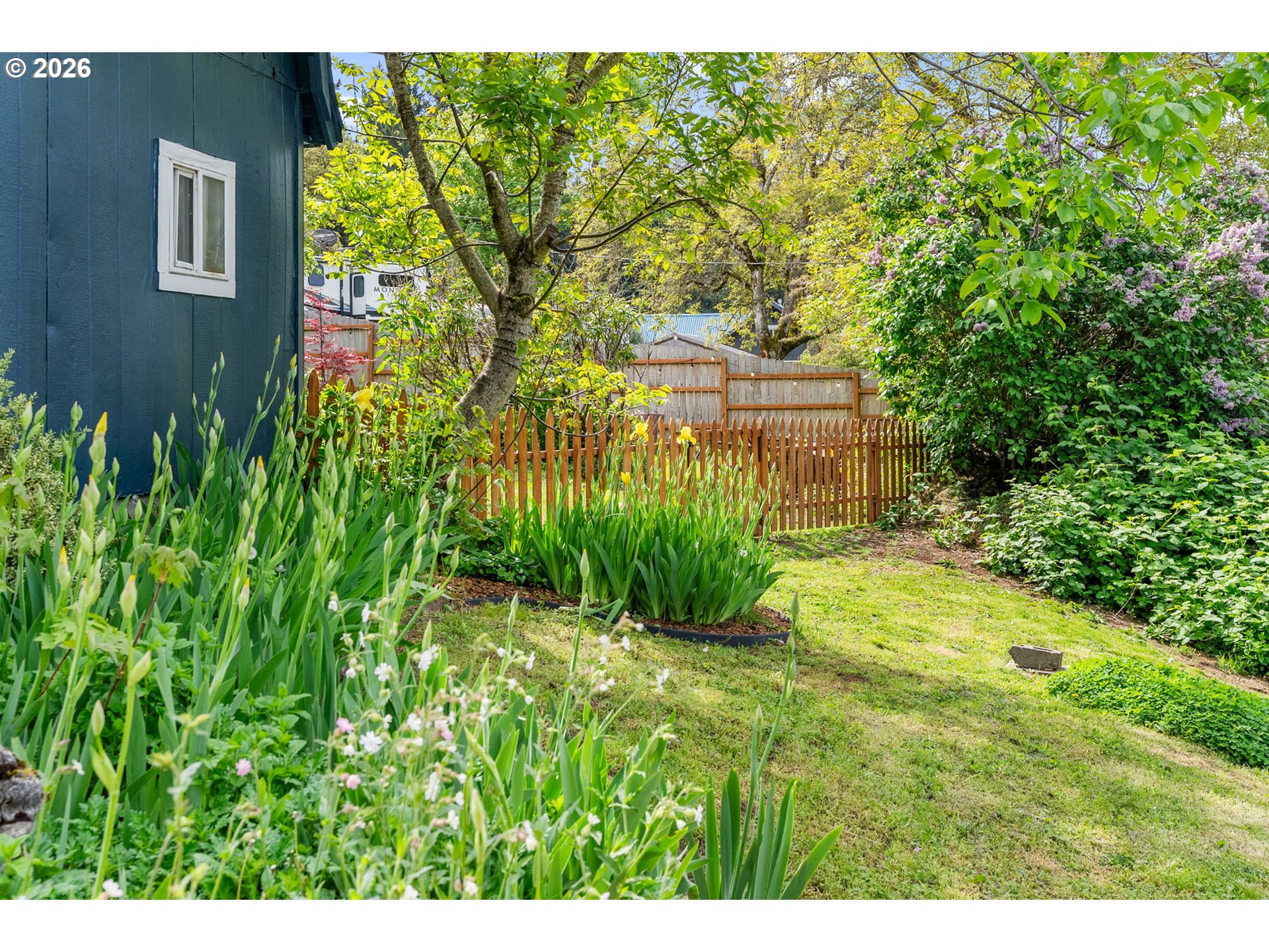 11 2nd Street Carson, WA 98610 - Photo 32 of 40 a view of outdoor space and yard