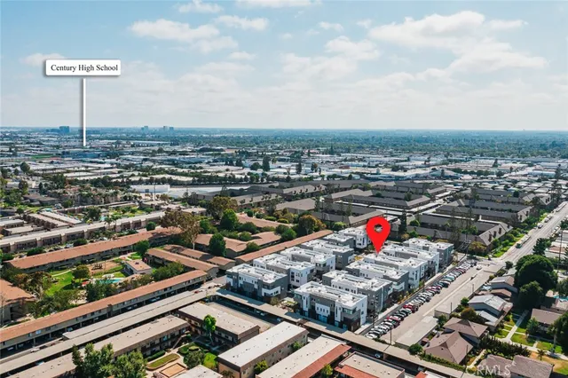 $4,950 | 609 South Lyon Street, Santa Ana, CA 92705