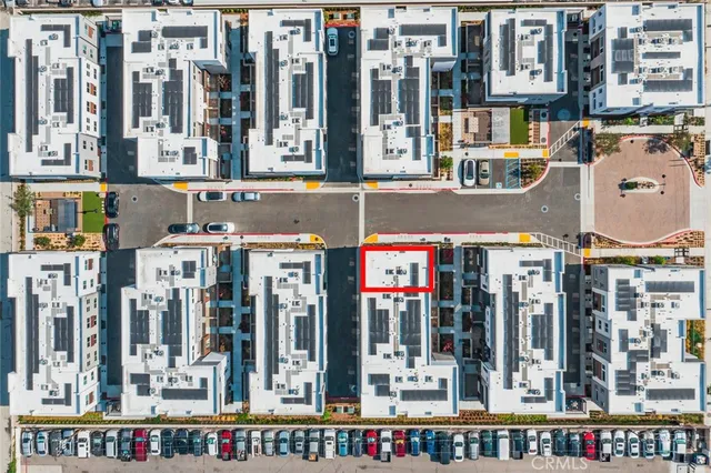 $4,950 | 609 South Lyon Street, Santa Ana, CA 92705