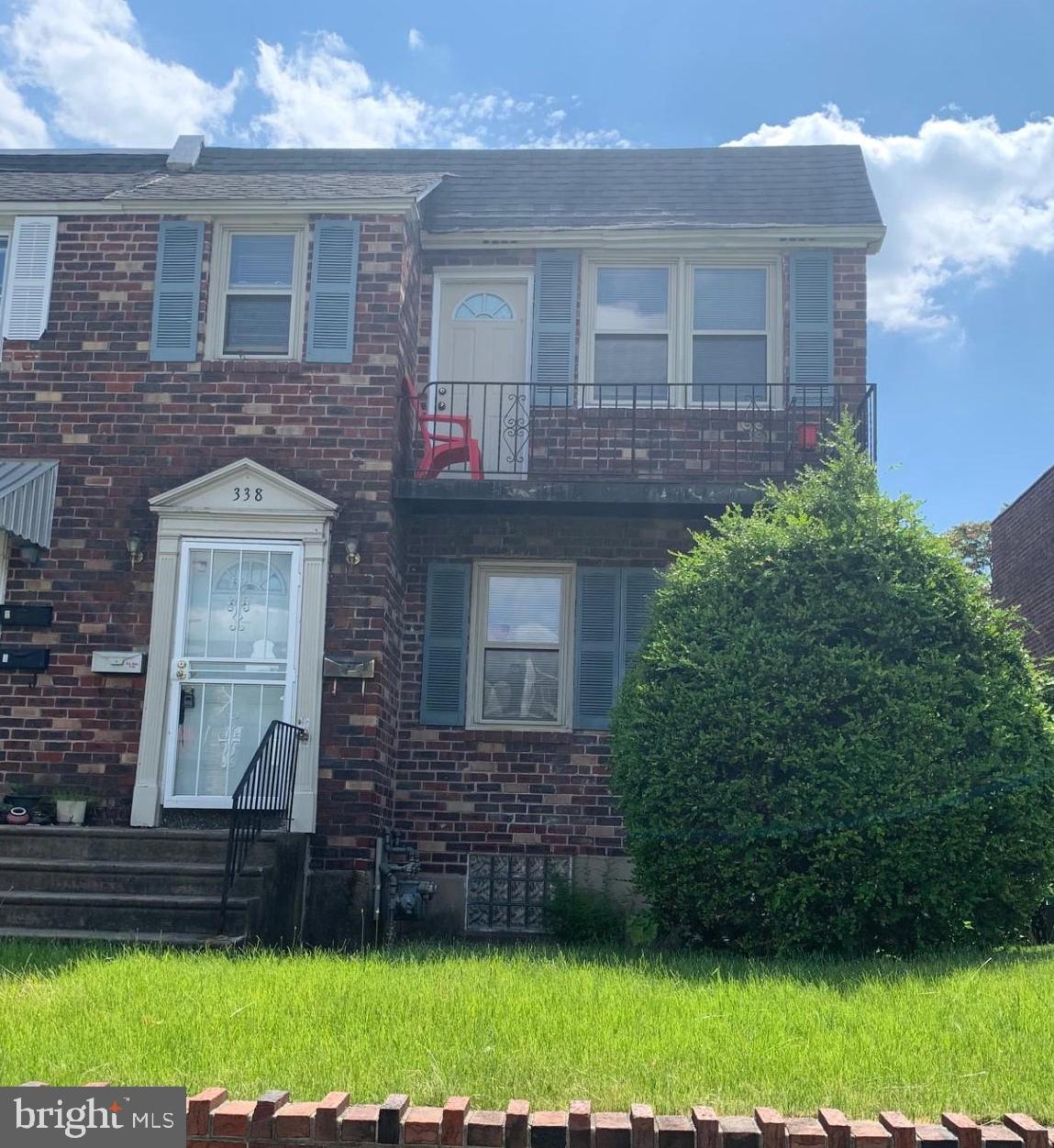 338 Beverly Boulevard Upper Darby, PA 19082 - Photo 2 of 24 Balcony off living room