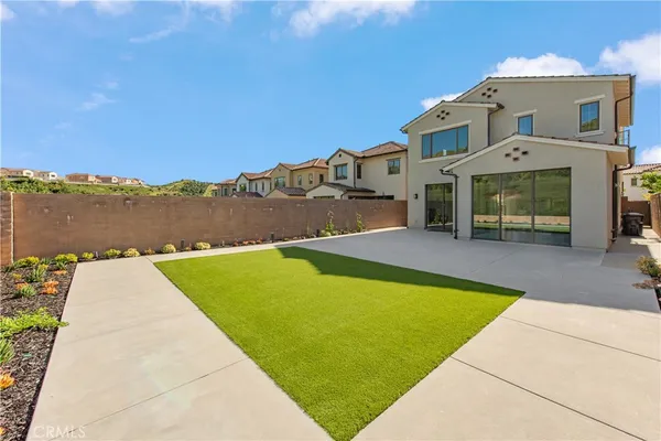 $3,390,000 | 162 Statura, Irvine, CA 92602