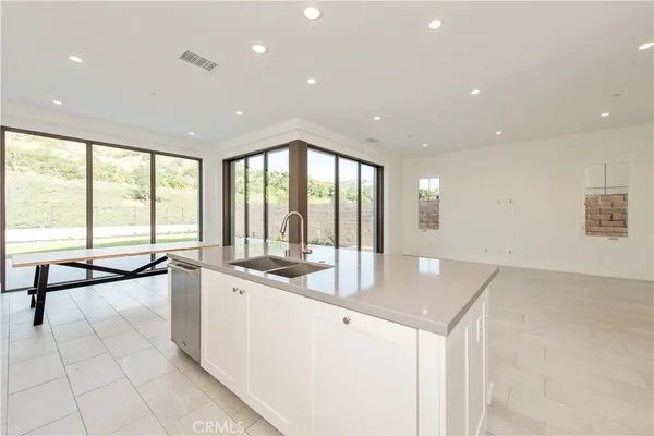 $3,390,000 | 162 Statura, Irvine, CA 92602