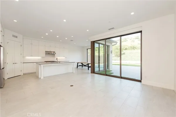 $3,390,000 | 162 Statura, Irvine, CA 92602
