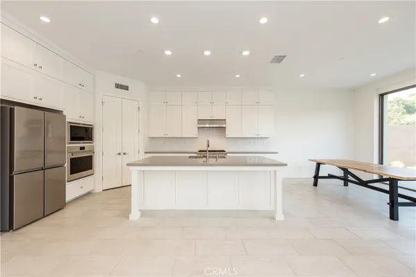 $3,390,000 | 162 Statura, Irvine, CA 92602