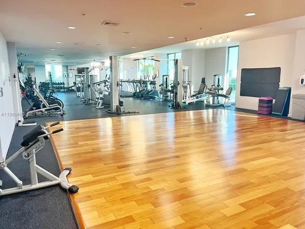 $5,100 | 7901 Hispanola Avenue, Unit 1611, North Bay Village, FL 33141