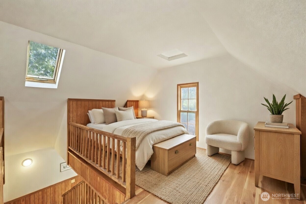 3404 Oysterville Road Oysterville, WA 98641 - Photo 27 of 39 a bedroom with a bed and a couch