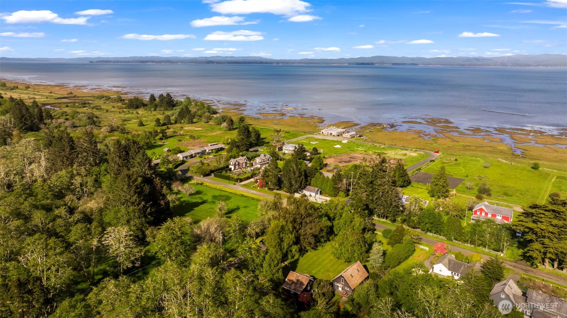 3404 Oysterville Road Oysterville, WA 98641 - Photo 38 of 39 a view of an ocean