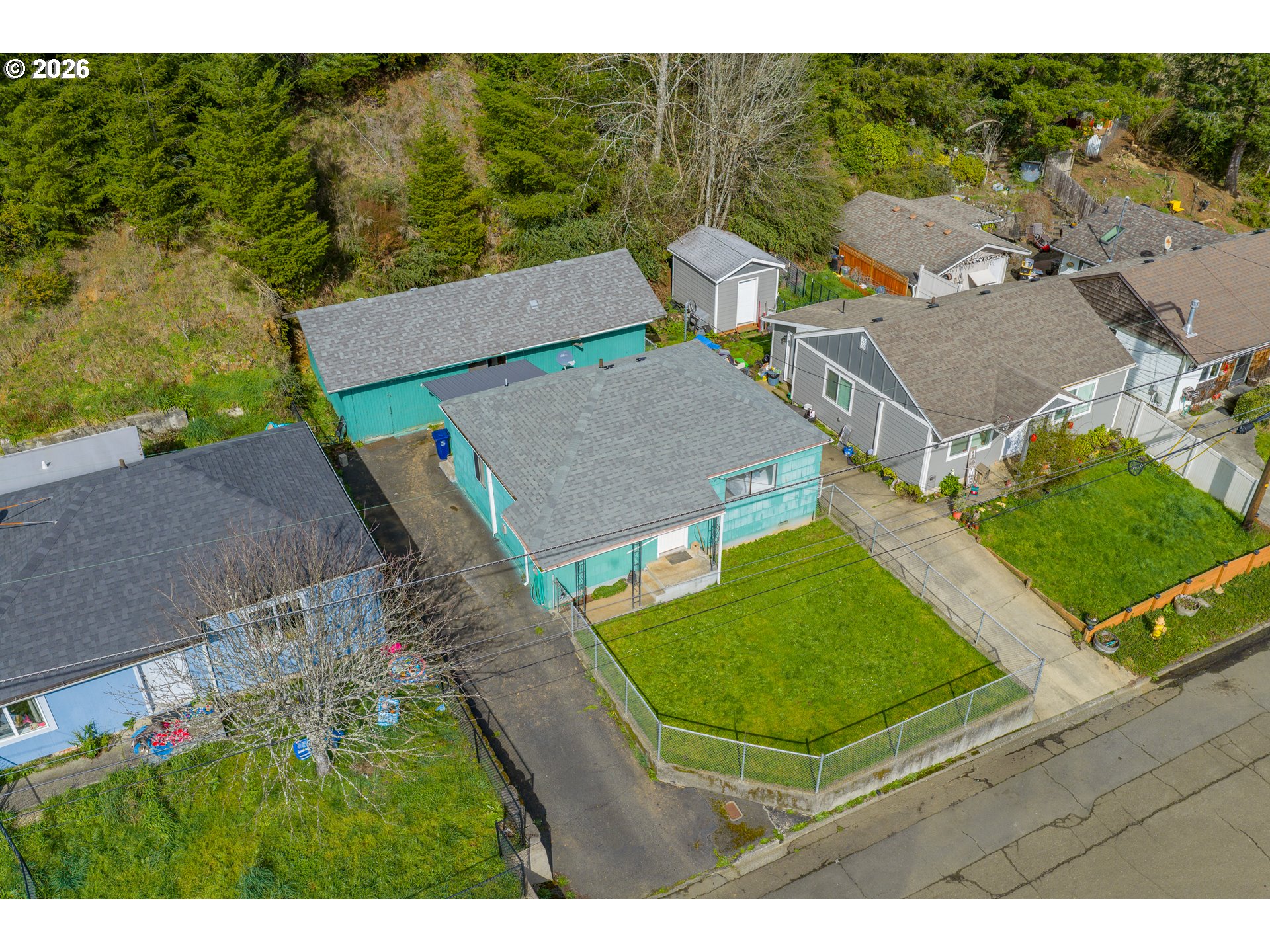900 West 17th Street Coquille, OR 97423 - Photo 2 of 36 a view of a house with a yard
