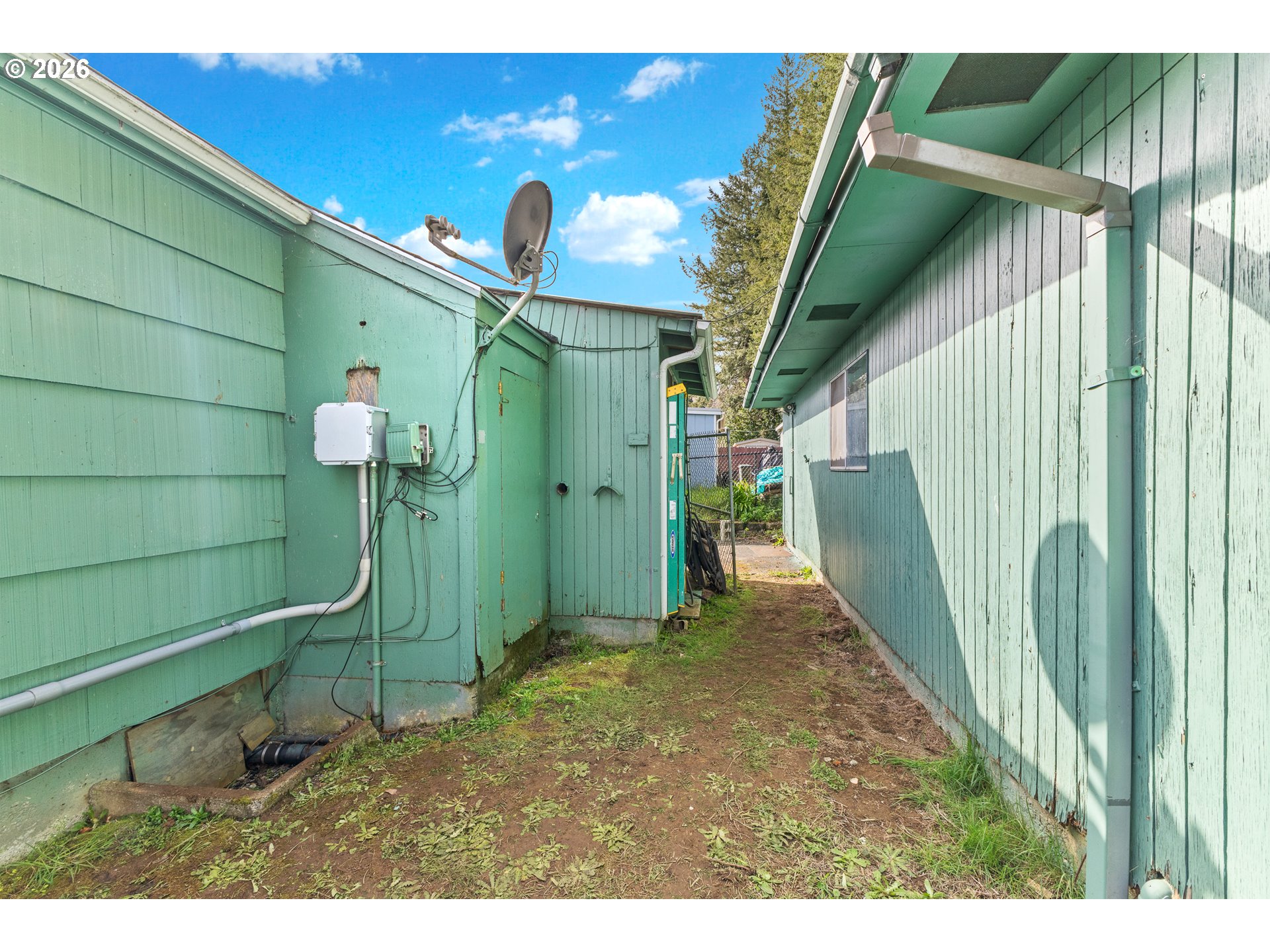 900 West 17th Street Coquille, OR 97423 - Photo 23 of 36 a view of a back yard
