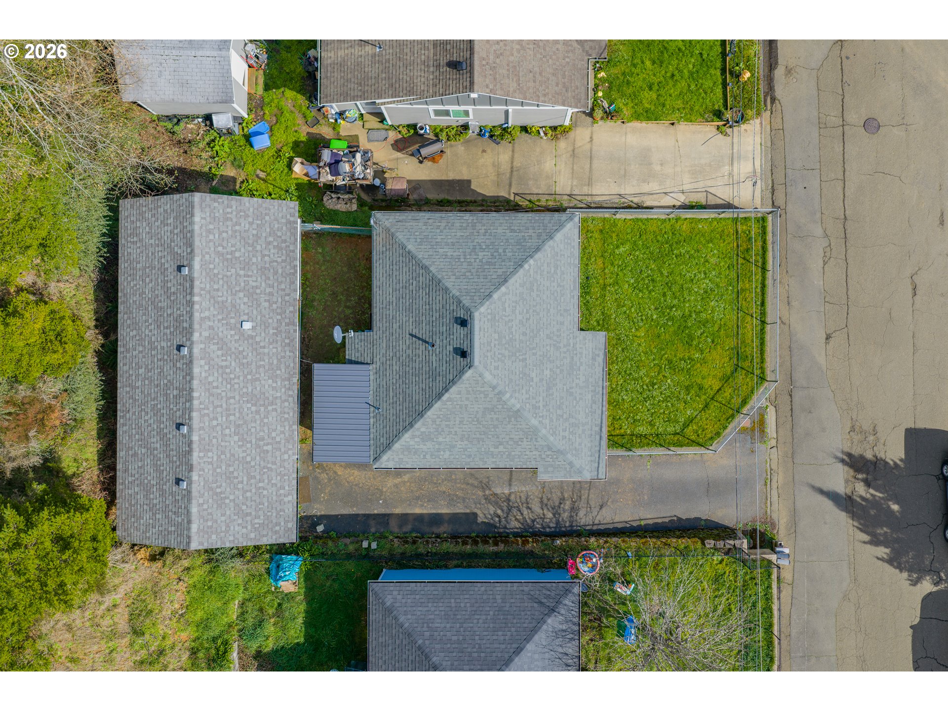 900 West 17th Street Coquille, OR 97423 - Photo 31 of 36 an aerial view of a house