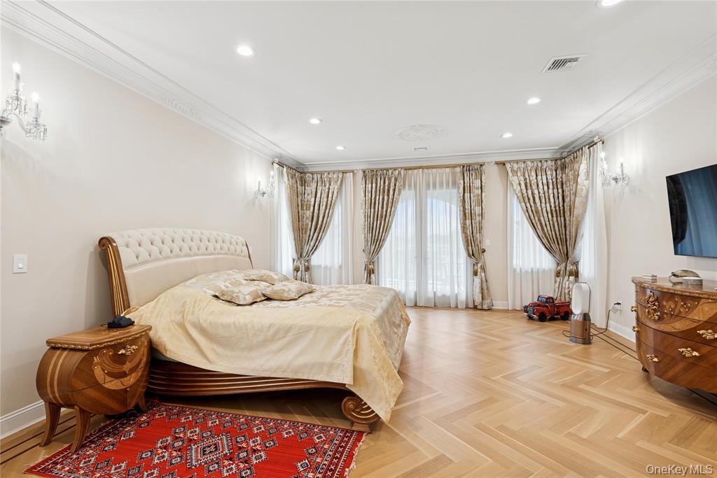 1190 Harbor Road Hewlett, NY 11557 - Photo 24 of 47