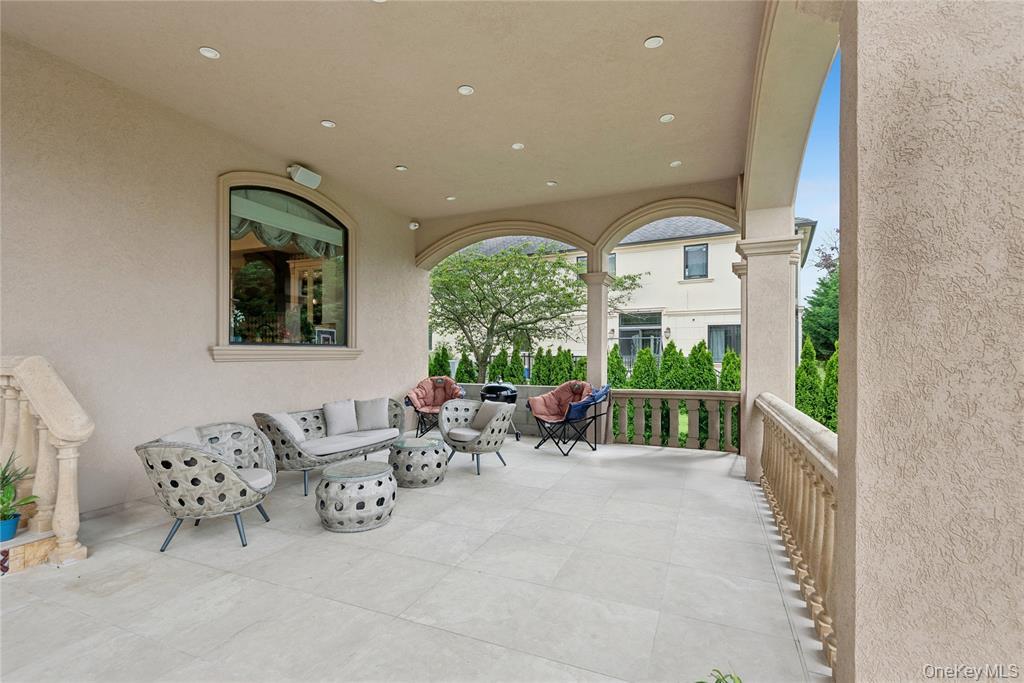 1190 Harbor Road Hewlett, NY 11557 - Photo 41 of 47