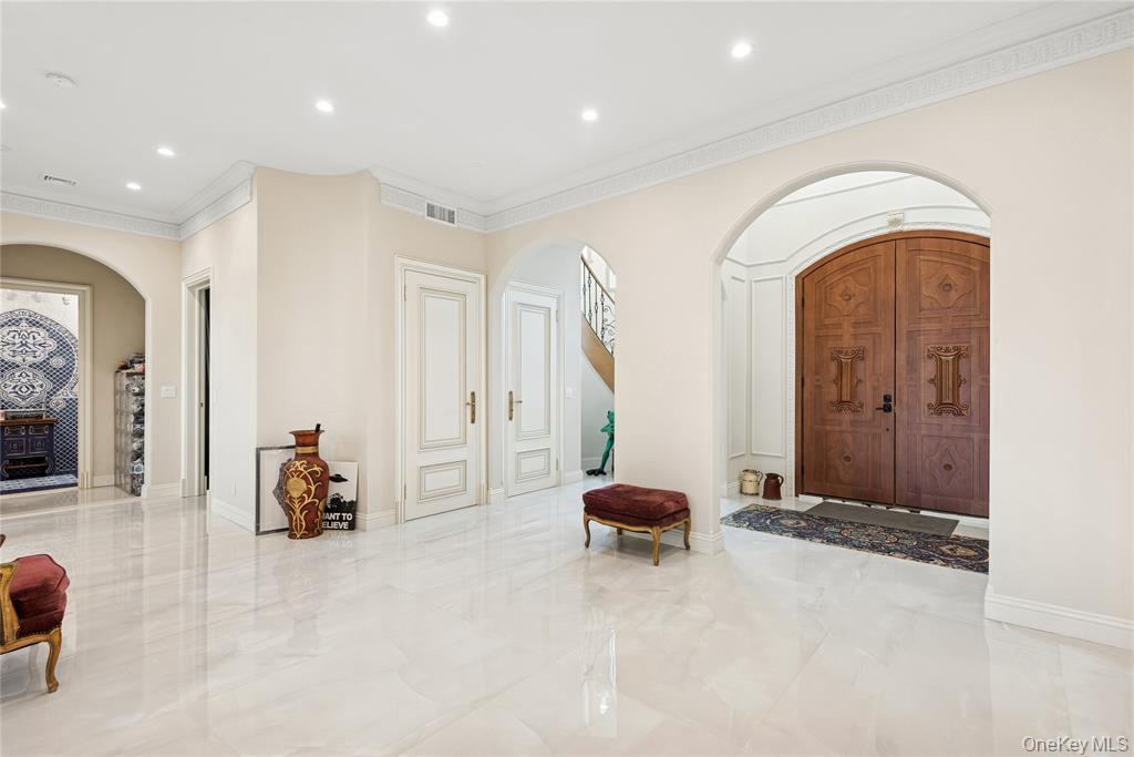 1190 Harbor Road Hewlett, NY 11557 - Photo 5 of 47