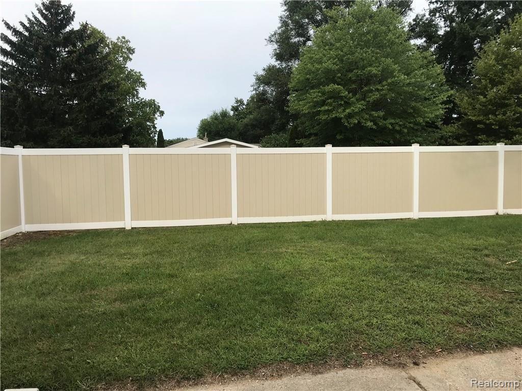 1217 Avon Manor Road Rochester Hills, MI 48307 - Photo 14 of 15