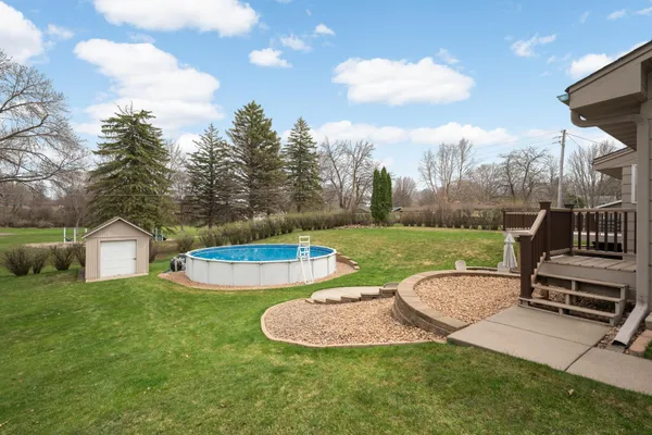 $424,900 | 110 Mayo Drive, Burnsville, MN 55337