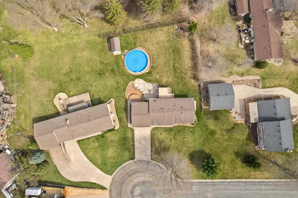 $424,900 | 110 Mayo Drive, Burnsville, MN 55337