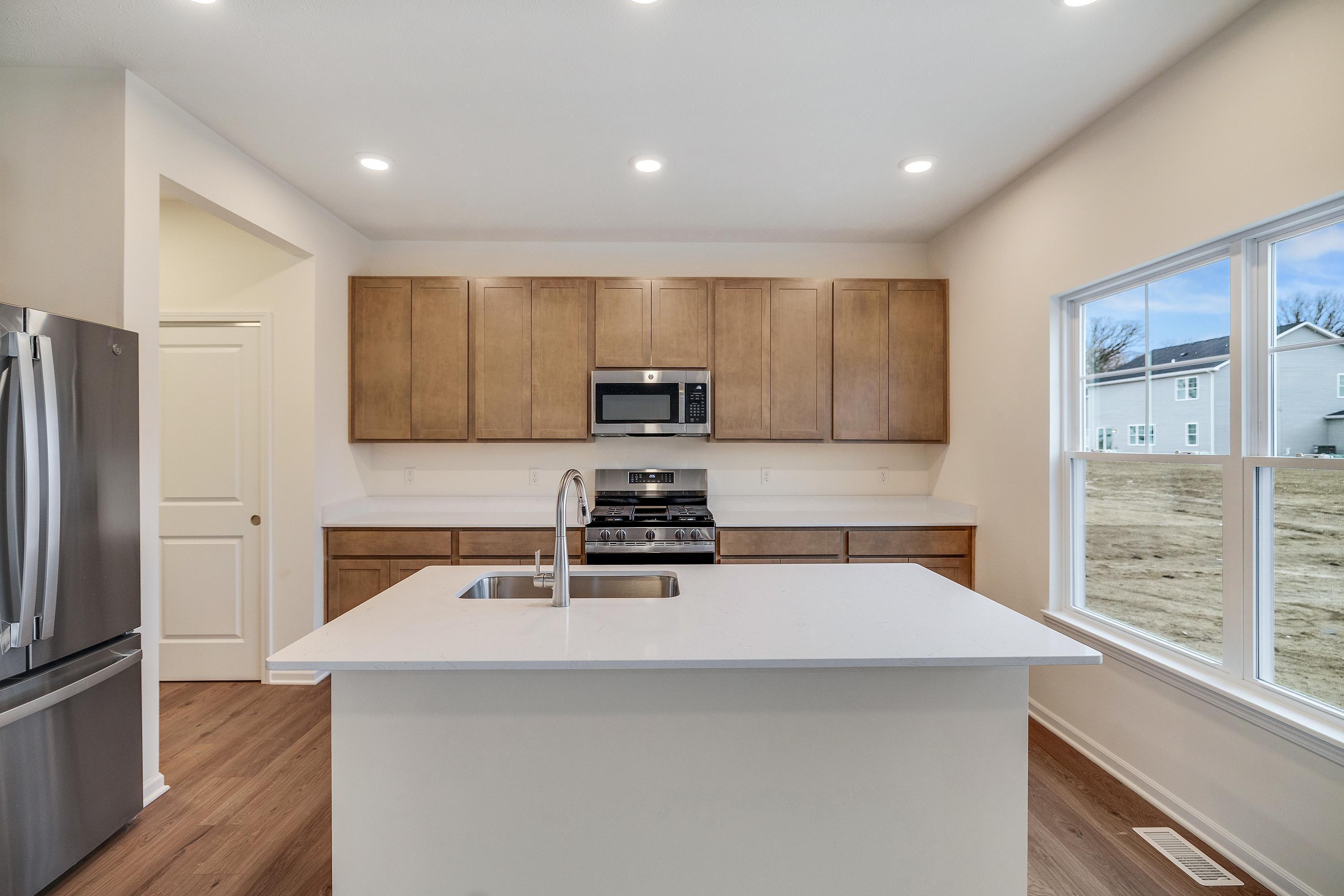 504 East 130th Place Crown Point, IN 46307 - Photo 4 of 24 3000x2000