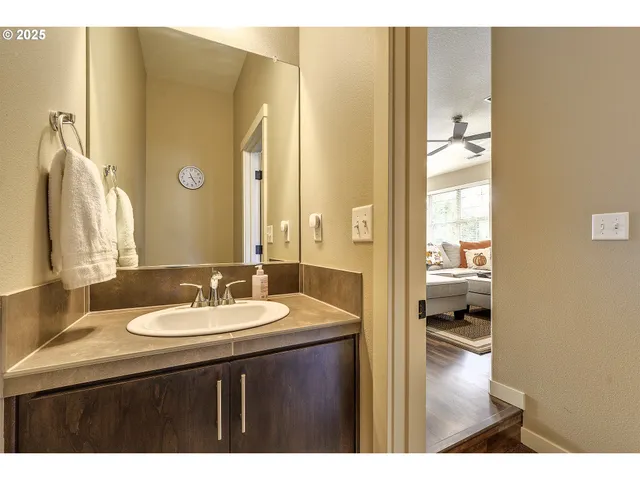 $358,500 | 7959 Northeast Rockne Way, Hillsboro, OR 97006