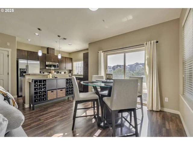 $358,500 | 7959 Northeast Rockne Way, Hillsboro, OR 97006