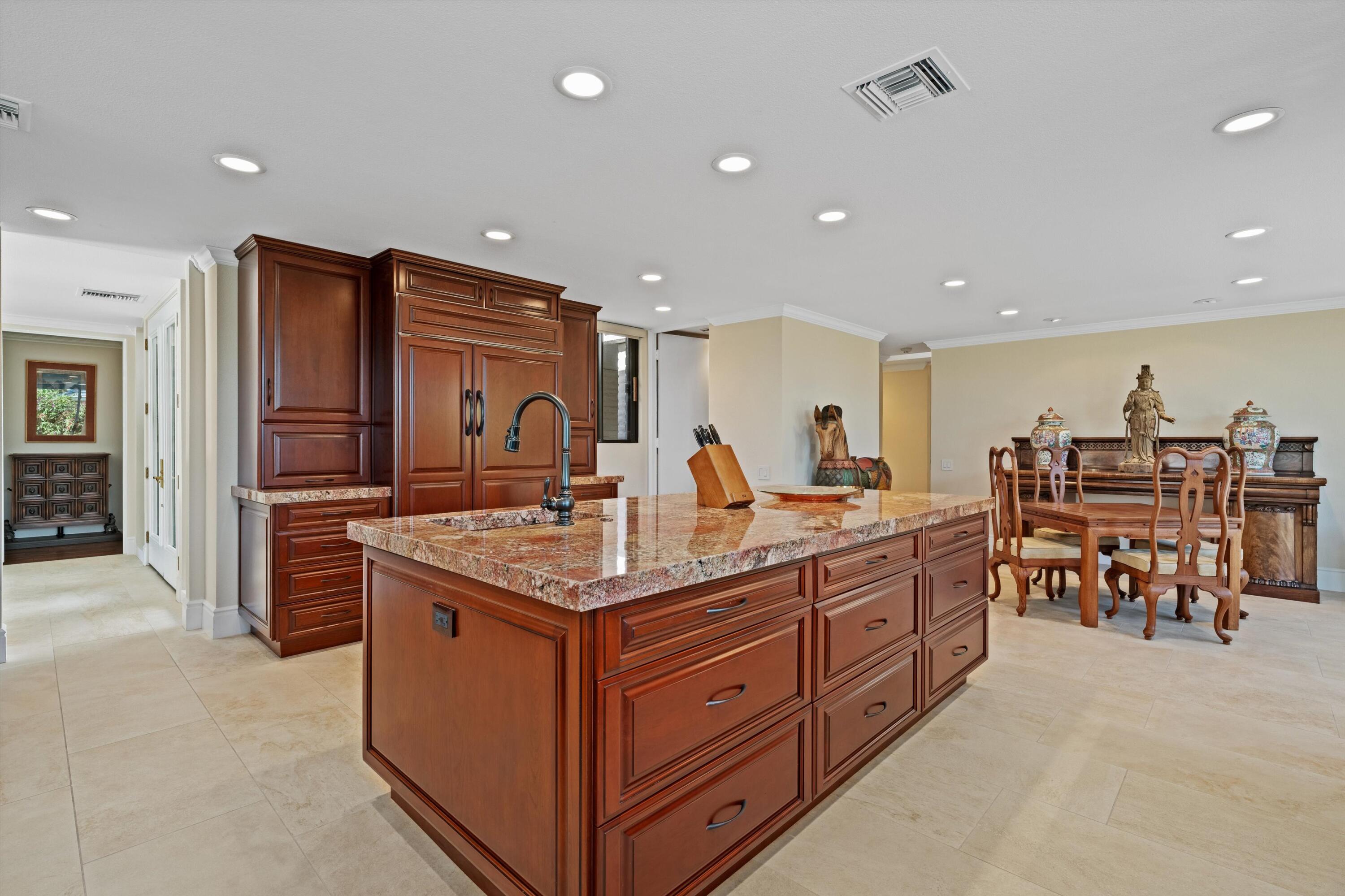 1 Mayfair Drive Rancho Mirage, CA 92270 - Photo 26 of 40 a kitchen with lots of counter top space