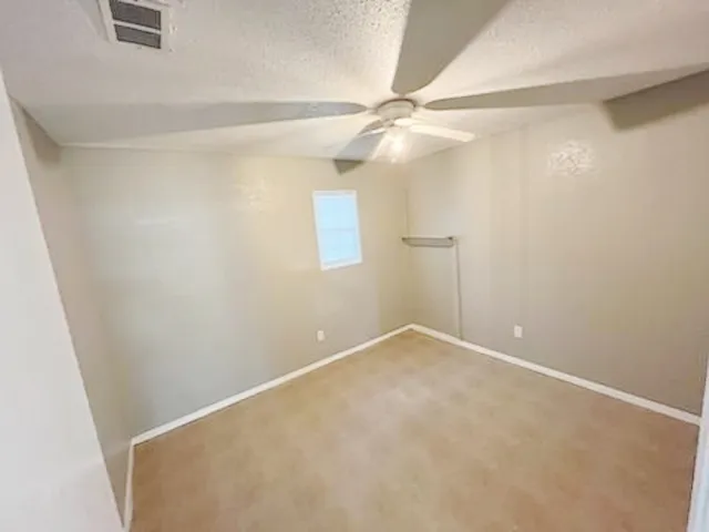 $1,120 | 201 West 3rd Street, Rockport, TX 78382