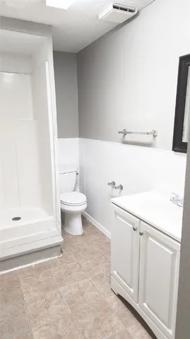 $1,120 | 201 West 3rd Street, Rockport, TX 78382