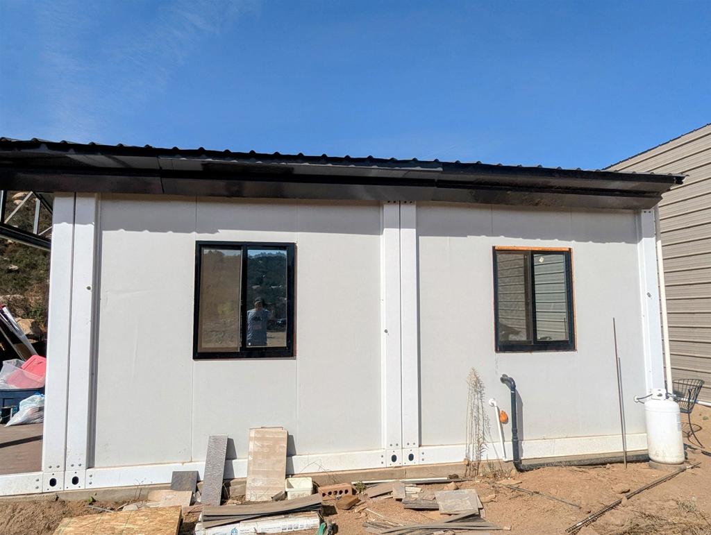 De Luz Heights Road Fallbrook, CA 92028 - Photo 44 of 62 20'x20' tiny home structure