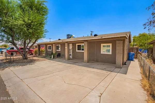 a view of house with a outdoor space