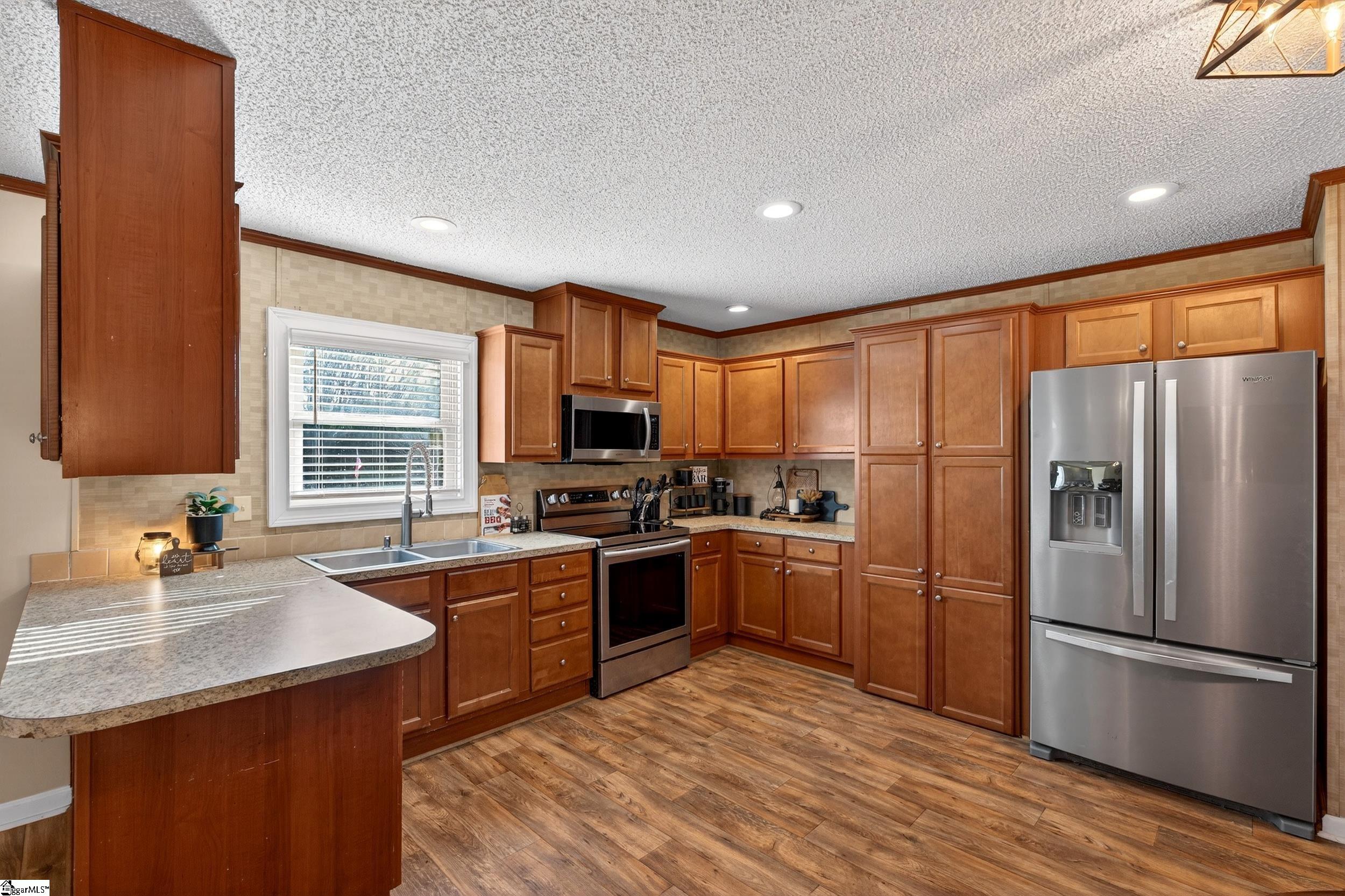 71 Lodgeview Court Gray Court, SC 29645 - Photo 12 of 47