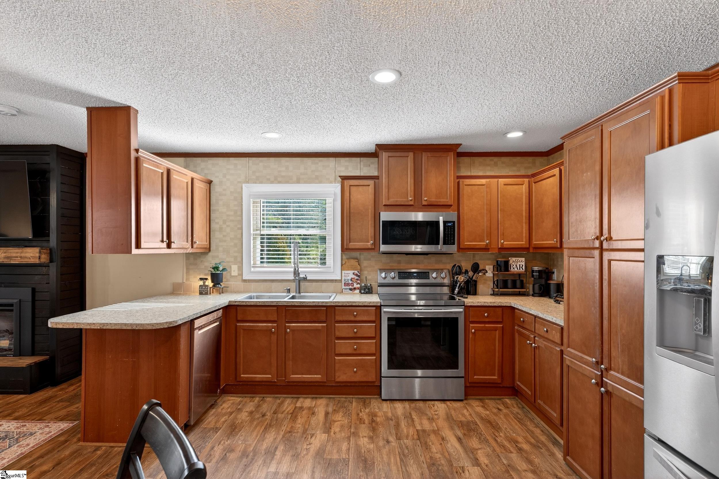 71 Lodgeview Court Gray Court, SC 29645 - Photo 15 of 47