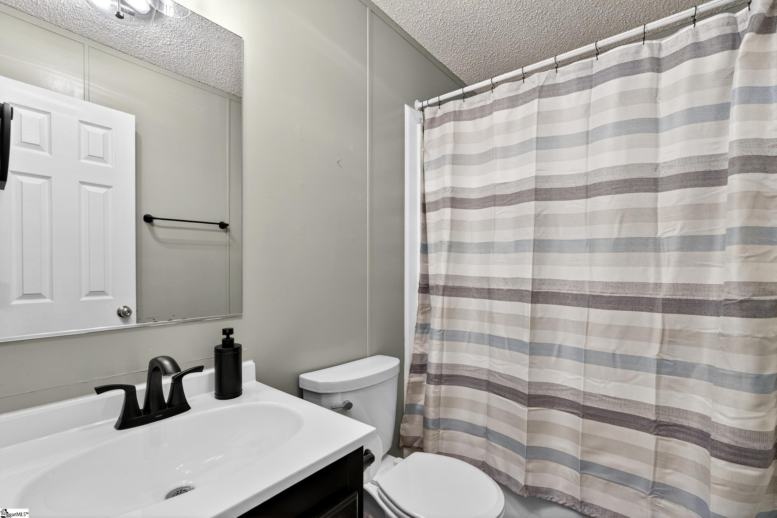 71 Lodgeview Court Gray Court, SC 29645 - Photo 25 of 47