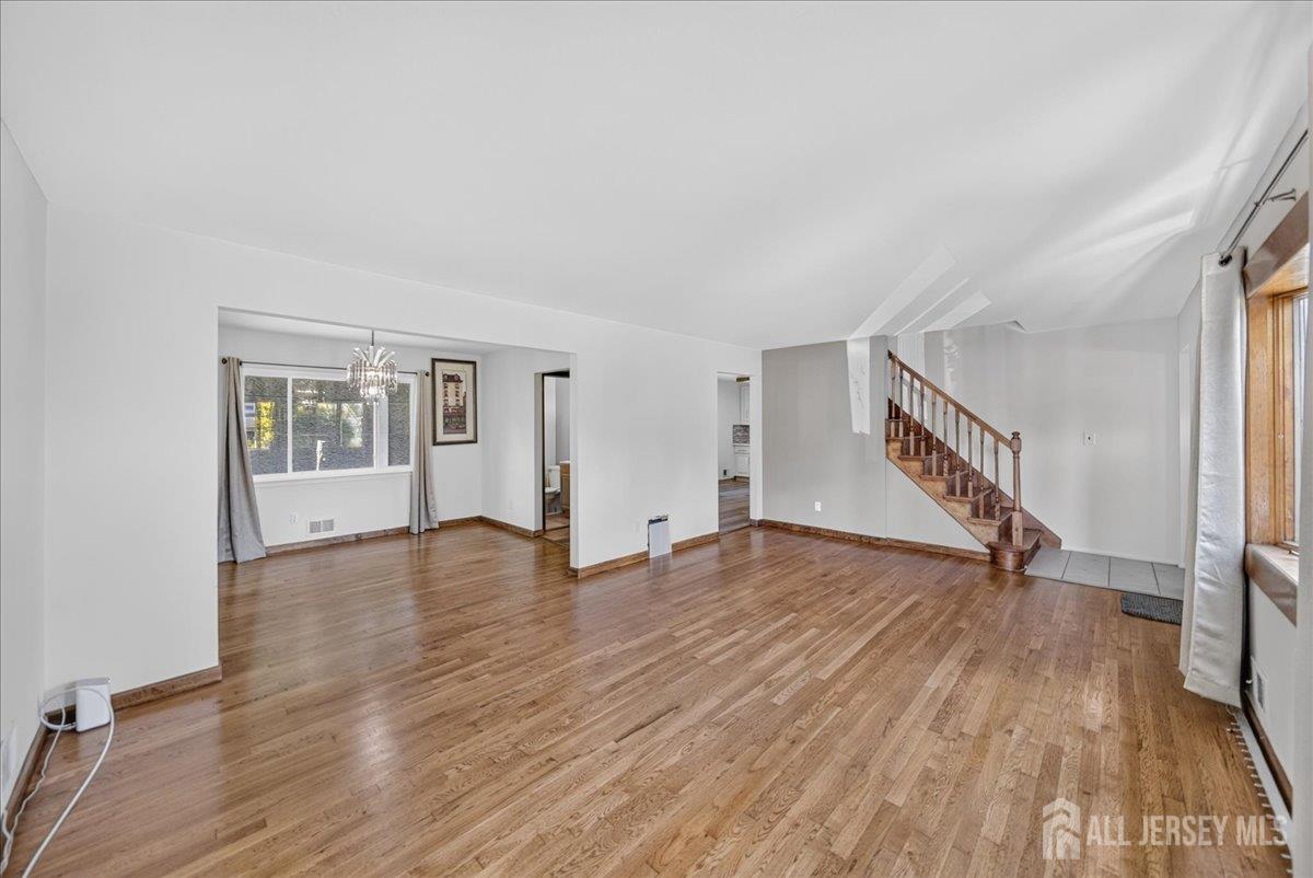 204 Marlin Road Fords, NJ 08863 - Photo 5 of 28 Gallery Image 5