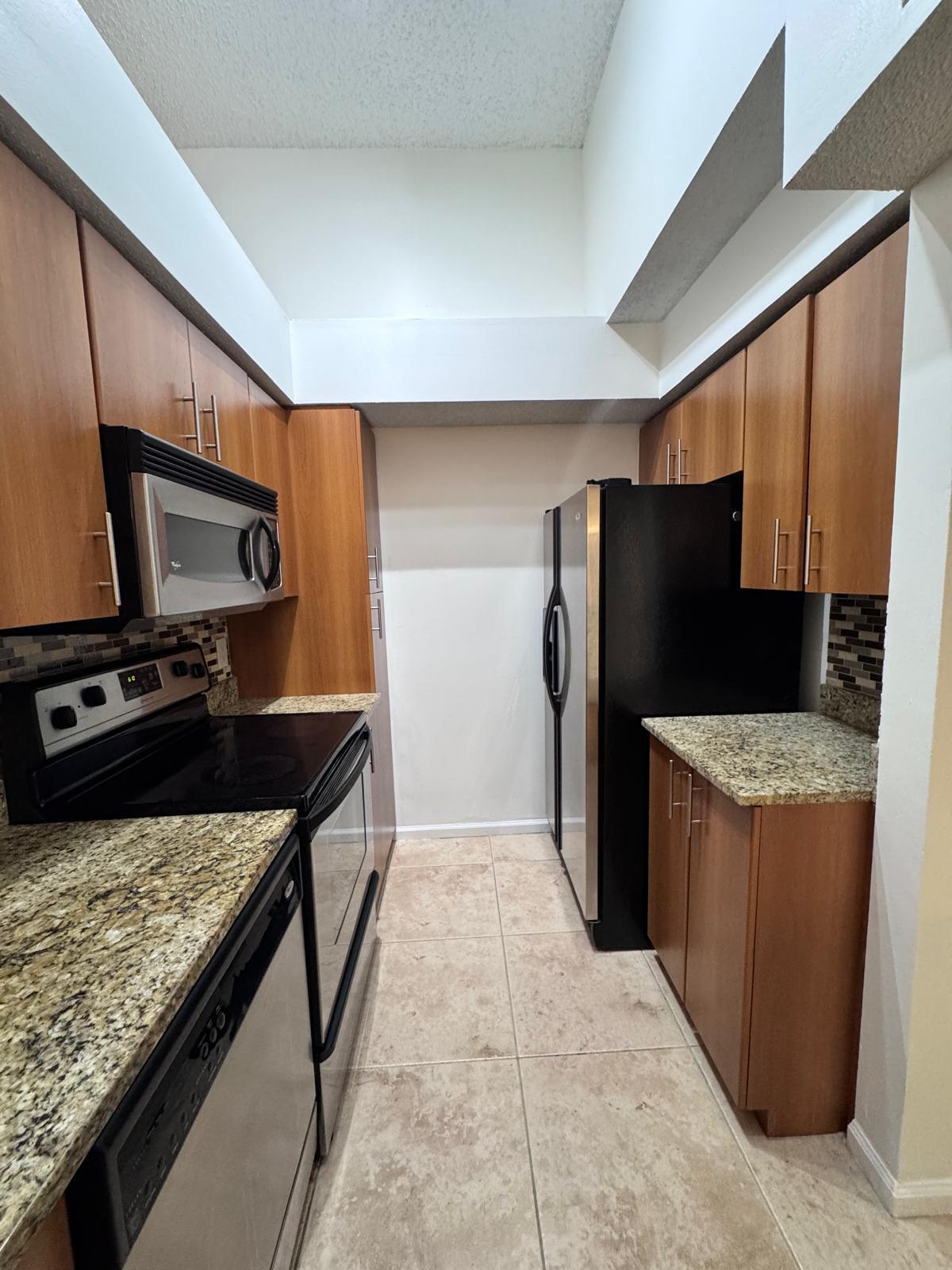 1125 Crystal Way, Unit F Delray Beach, FL 33444 - Photo 12 of 34 WhatsApp Image 2026-06-10 at 4.20.55 PM