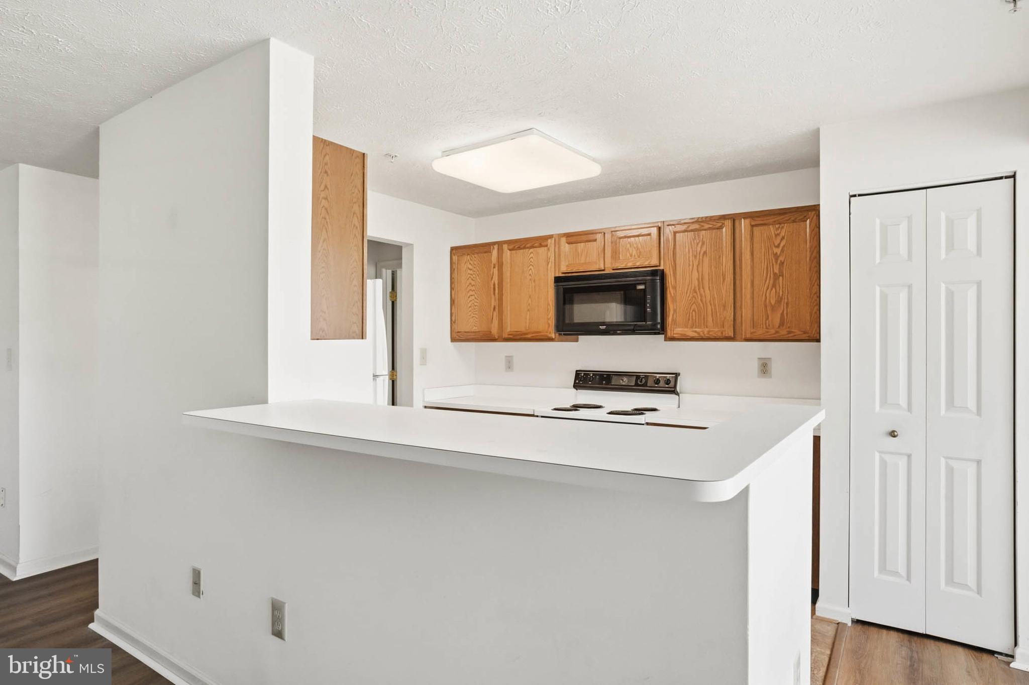 699 Winding Stream Way, Unit 102 Odenton, MD 21113 - Photo 6 of 30 Breakfast Bar