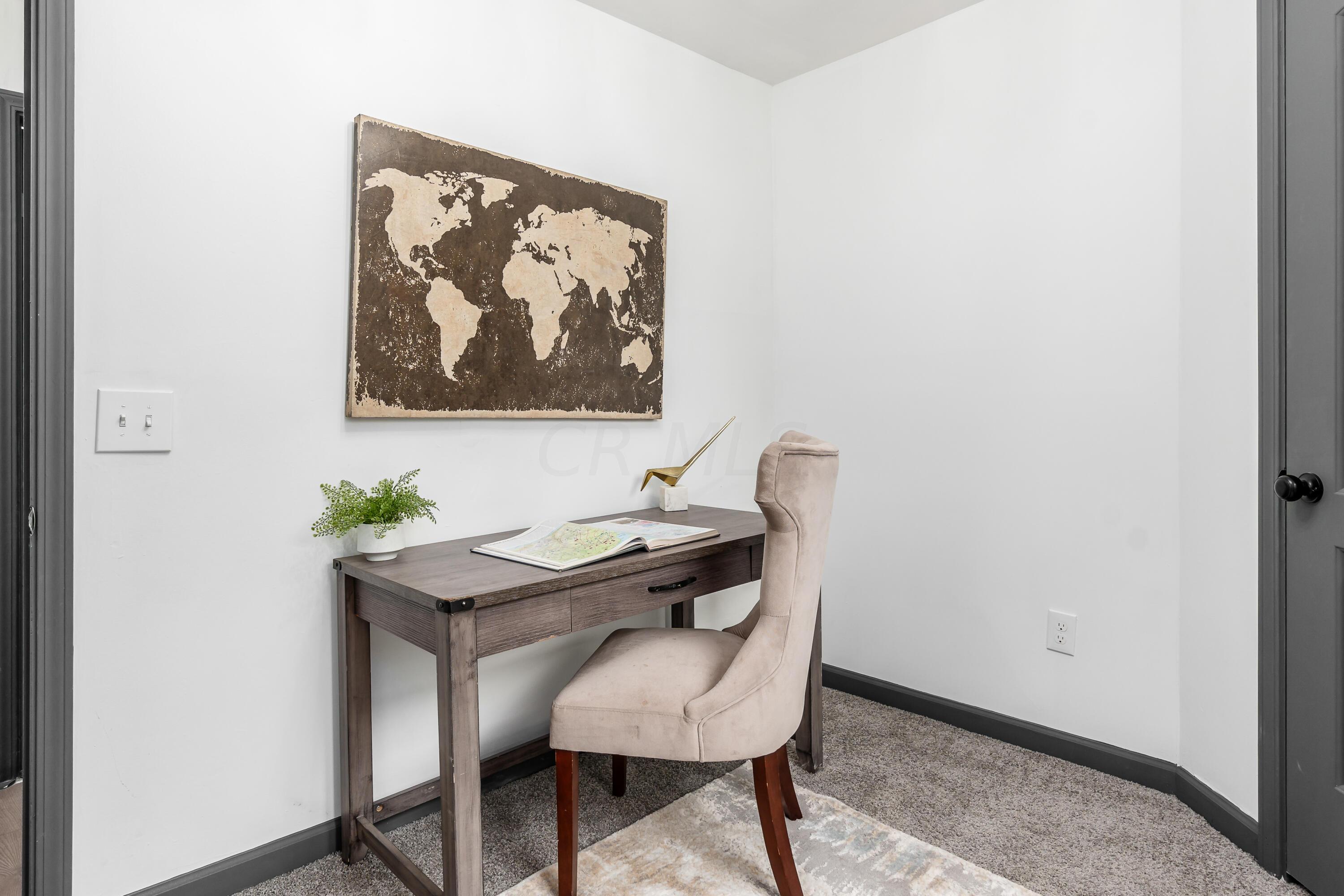 687 Colton Road Columbus, OH 43207 - Photo 27 of 53 1st Floor 1st Bedroom/Office