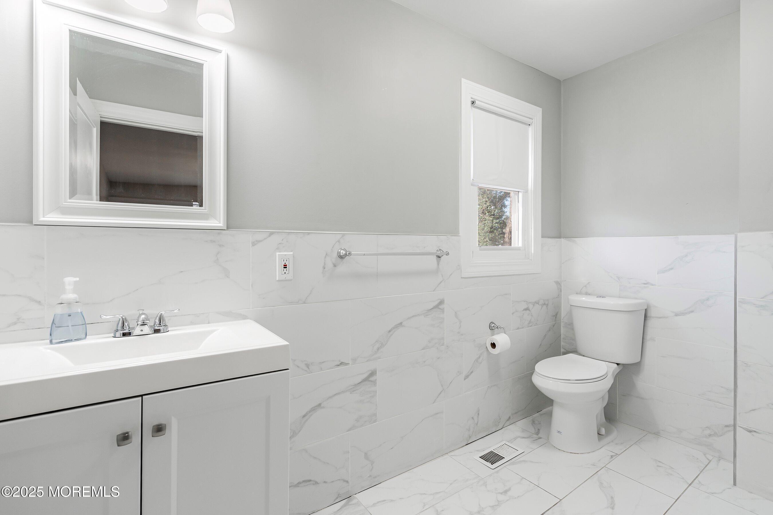 29 Fox Drive Jackson, NJ 08527 - Photo 32 of 41 32-Bath 3A