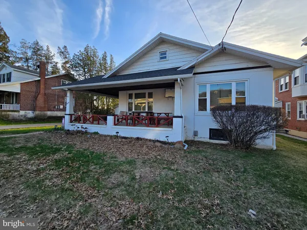 $230,000 | 3424 Raymond Street, Reading, PA 19605