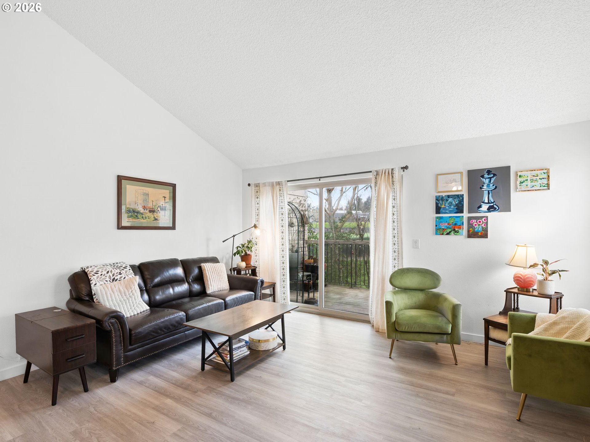 10217 Southwest Trapper Terrace Beaverton, OR 97008 - Photo 11 of 34