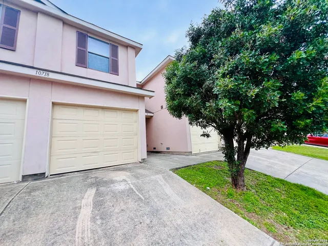 $1,195 | 10718 Mathom Landing, Unit 3, Universal City, TX 78148