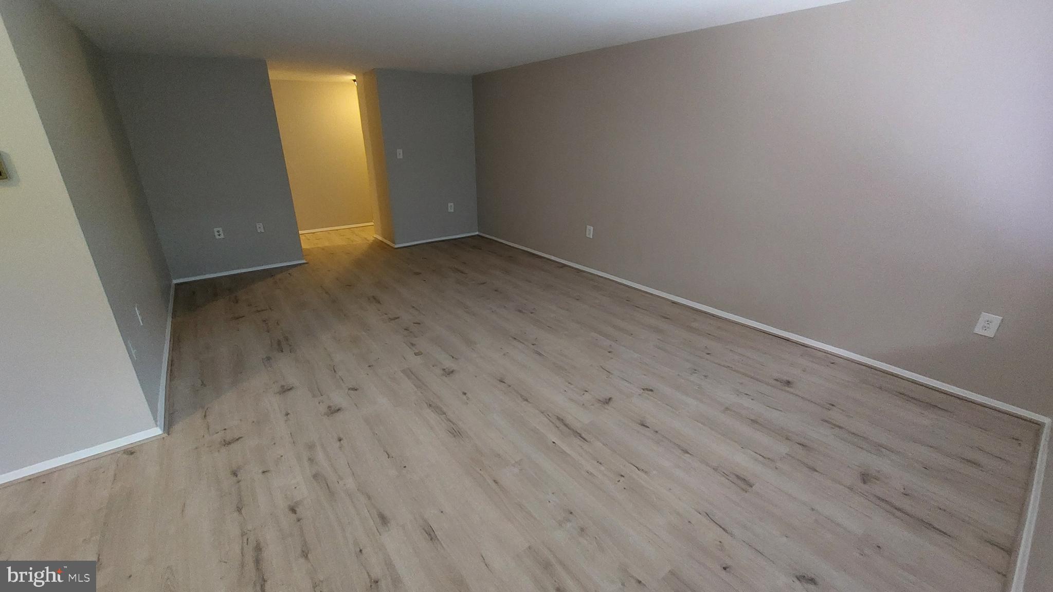 18622 Walkers Choice Road, Unit 6 Montgomery Village, MD 20886 - Photo 10 of 37 Living Room 6