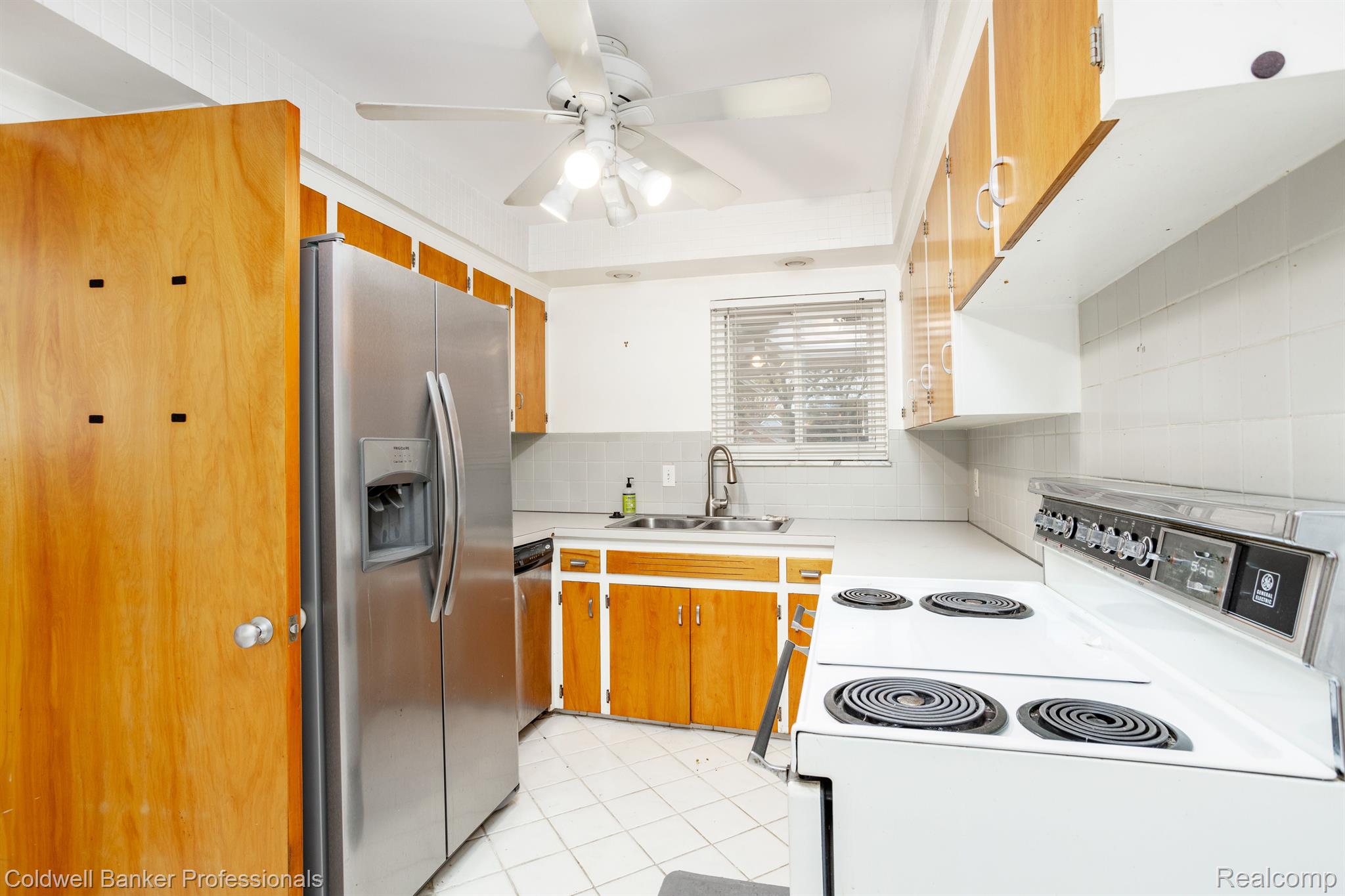 427 Lexington Road Grosse Pointe, MI 48236 - Photo 9 of 22 Gallery Image 9